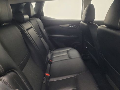 Used 2022 Nissan Rogue Sport SL w/ Premium Package image 19