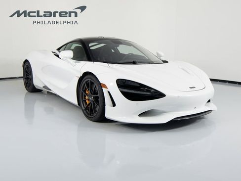 Used 2025 McLaren 750S image 3
