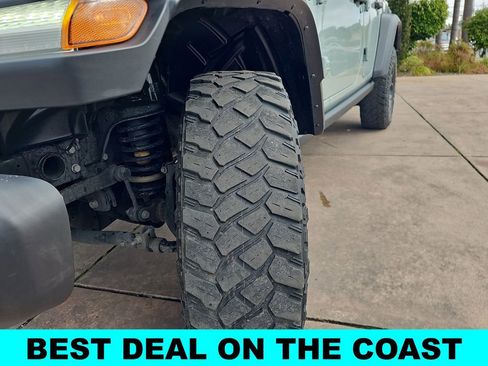 Used 2023 Jeep Wrangler Unlimited w/ Cold Weather Group image 33