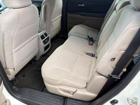 Used 2016 Honda Pilot EX image 11