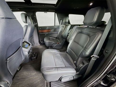 Used 2024 Lincoln Navigator Reserve AWD/4WD image 23