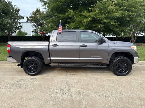 Used 2016 Toyota Tundra SR5 w/ SR5 Upgrade Package RWD image 2