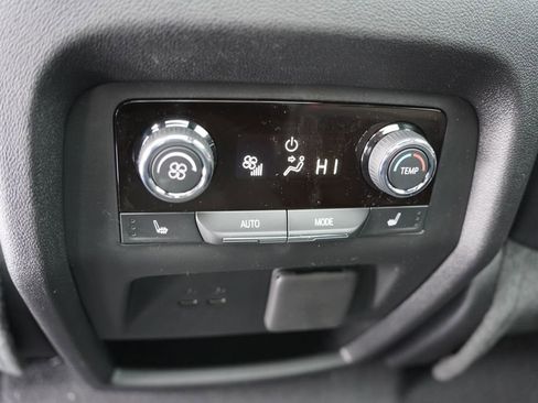 New 2026 Chevrolet Traverse High Country image 14