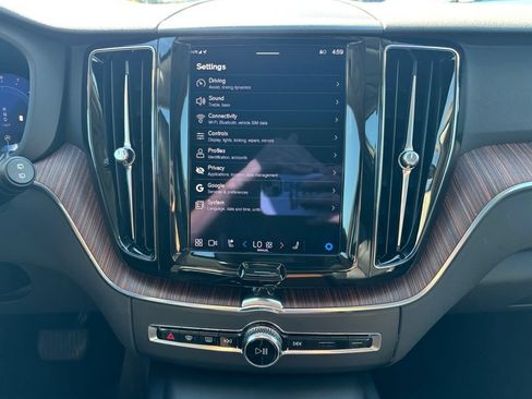 Certified 2023 Volvo XC60 B5 Plus w/ Climate Package AWD/4WD image 12
