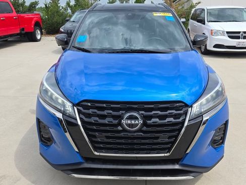 Used 2023 Nissan Kicks SR w/ SR Premium Package FWD image 8