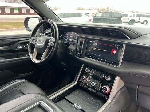 Used 2022 GMC Yukon XL Denali image 22