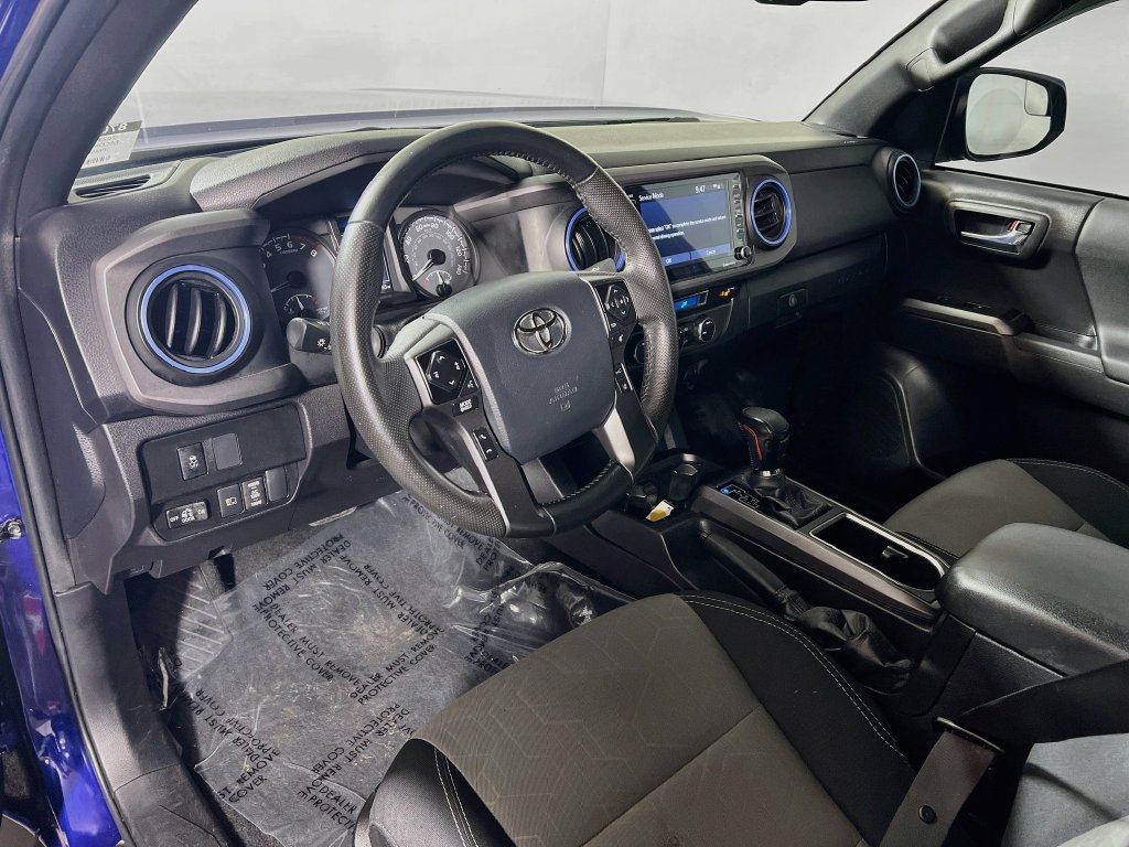 Certified 2023 Toyota Tacoma TRD Off-Road AWD/4WD image 9