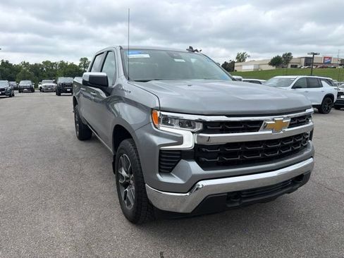 Used 2023 Chevrolet Silverado 1500 LT AWD/4WD image 8