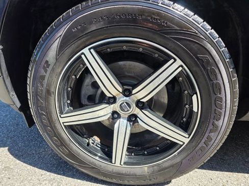 Used 2014 Ford Edge Limited FWD image 9