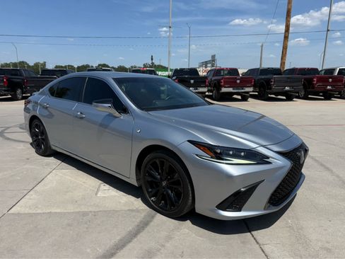 Used 2022 Lexus ES 300h F Sport w/ Accessory Package 2 FWD image 5