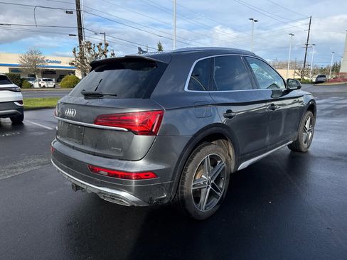 Used 2022 Audi Q5 e Premium Plus w/ Premium Plus Package image 4
