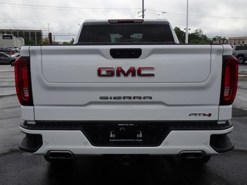 Used 2024 GMC Sierra 1500 AT4 image 4