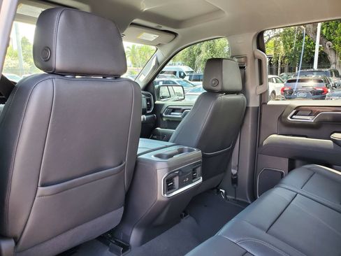Used 2025 GMC Sierra 1500 SLT w/ SLT Premium Package RWD image 10