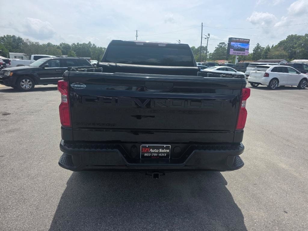Used 2020 Chevrolet Silverado 1500 Custom w/ Custom Convenience Package AWD/4WD image 3