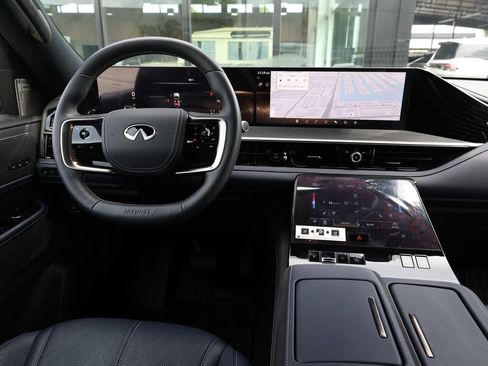 Certified 2026 INFINITI QX80 4WD w/ Sport Exterior Package image 30