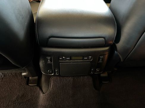 Used 2019 Nissan Armada Platinum w/ Captain's Chairs Package image 20