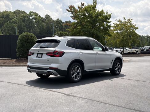 Used 2023 BMW X3 xDrive30i w/ Premium Package AWD/4WD image 3
