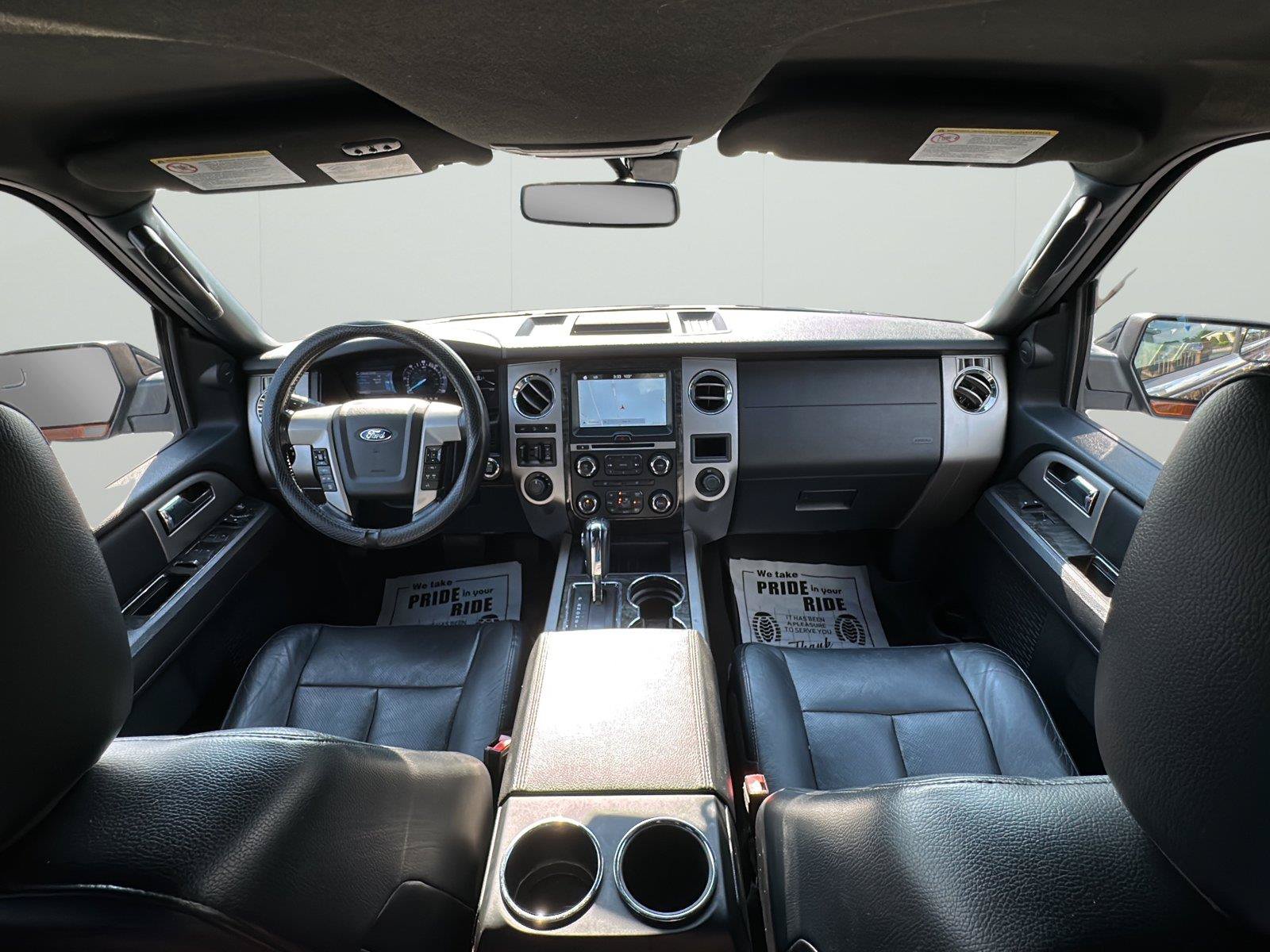 Used 2017 Ford Expedition Limited AWD/4WD image 2