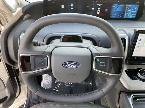 New 2026 Ford Expedition Active RWD image 31
