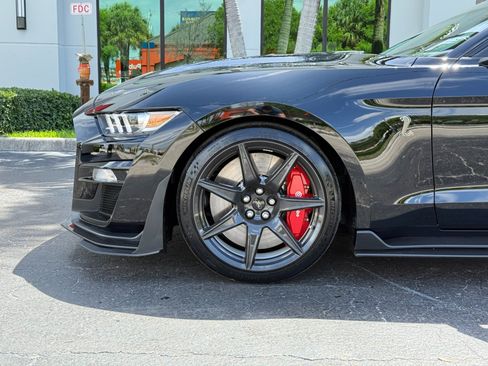 Used 2022 Ford Mustang Shelby GT500 w/ Carbon Fiber Track Pack RWD image 13