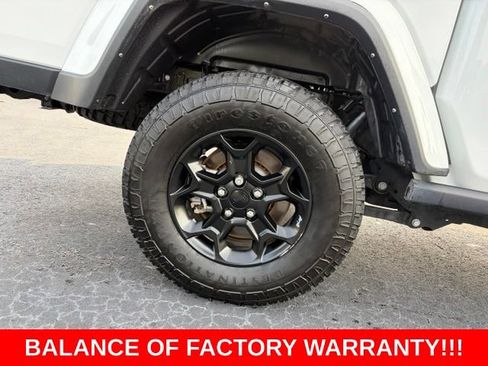 Used 2023 Jeep Gladiator Sport AWD/4WD image 7