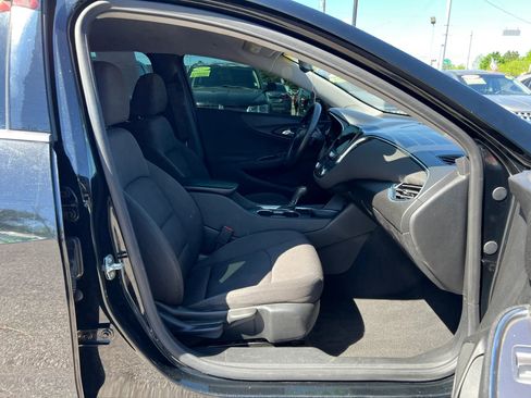 Used 2020 Chevrolet Malibu LT image 10