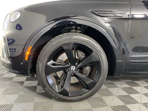 Used 2023 Bentley Bentayga AWD/4WD image 11