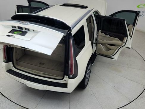 Used 2015 Cadillac Escalade Luxury RWD image 88