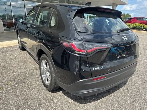 Used 2025 Honda HR-V LX image 6