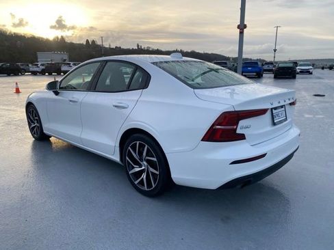 Used 2020 Volvo S60 T5 Momentum w/ Protection Package Premier image 5