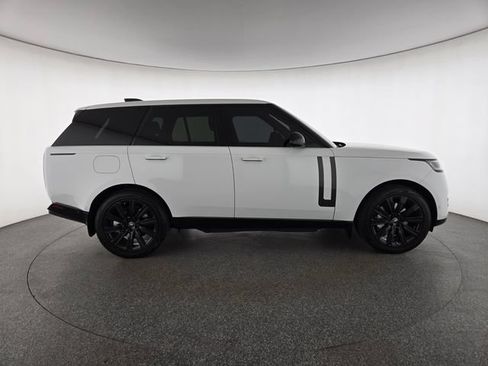 Used 2025 Land Rover Range Rover SE AWD/4WD image 6