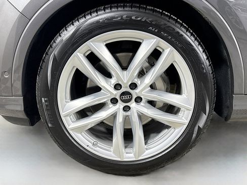 Certified 2025 Audi Q7 3.0T Premium Plus w/ Premium Plus Package image 31