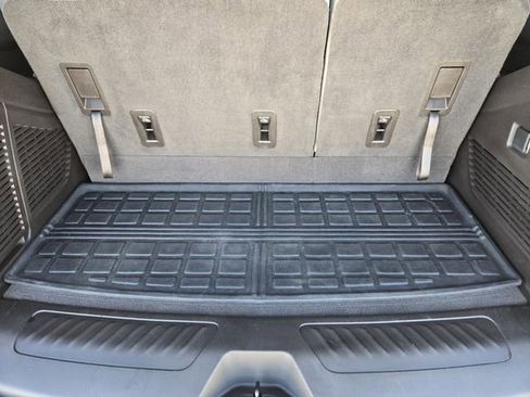 Used 2021 Chevrolet Tahoe LT image 32