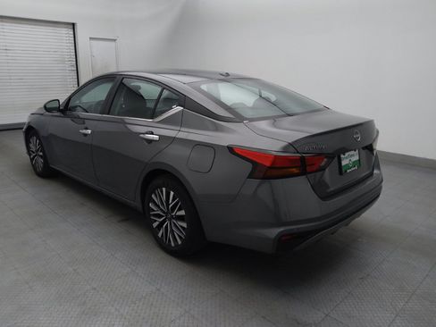 Used 2025 Nissan Altima 2.5 SV FWD image 5