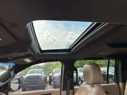 Used 2019 Cadillac Escalade ESV Platinum AWD/4WD image 7