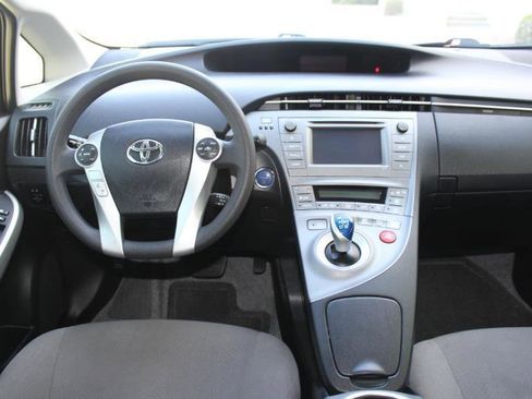 Used 2015 Toyota Prius Two FWD image 19