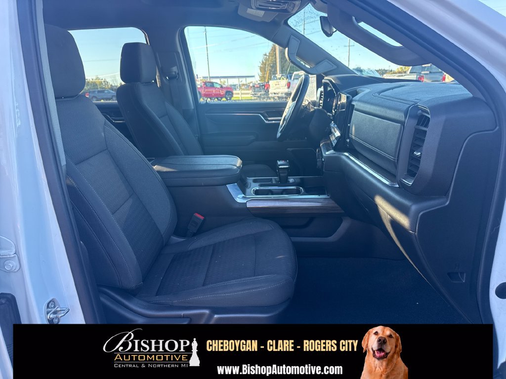 Used 2023 Chevrolet Silverado 1500 RST AWD/4WD image 19