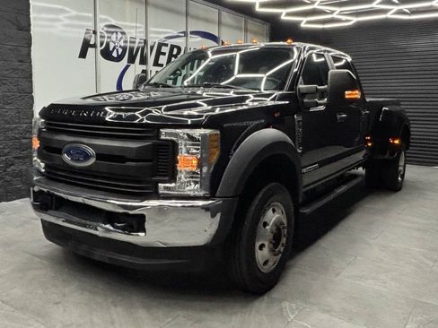 Used 2017 Ford F450 XL w/ Power Equipment Group AWD/4WD image 2