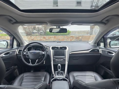 Used 2015 Ford Fusion SE w/ Equipment Group 202A AWD/4WD image 31