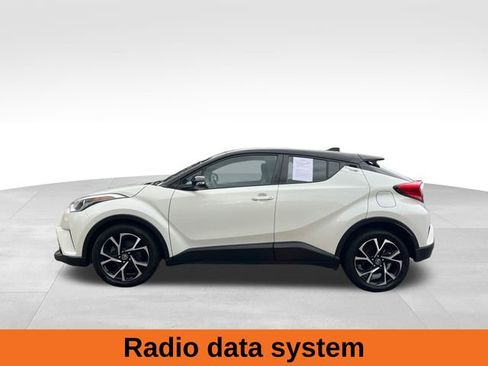 Used 2019 Toyota C-HR XLE image 2