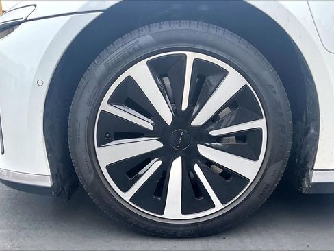 Used 2022 Lucid Air Grand Touring image 12