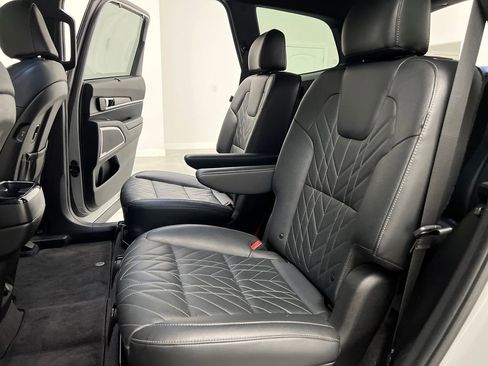 Used 2024 Kia Telluride EX X-Line image 13