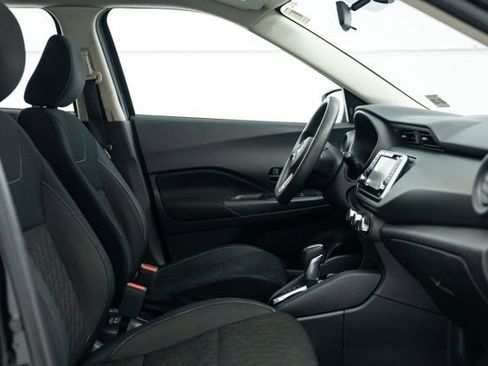 Used 2021 Nissan Kicks S image 13