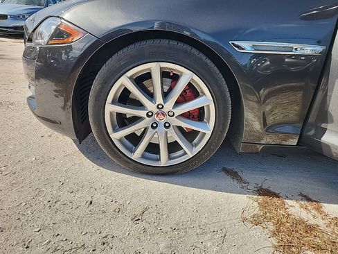Used 2018 Jaguar XJ L Portfolio image 8