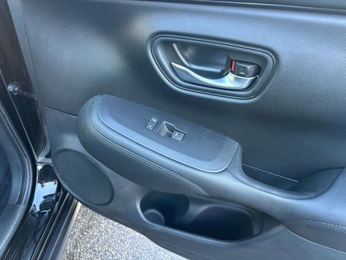 Used 2024 Honda HR-V LX image 16