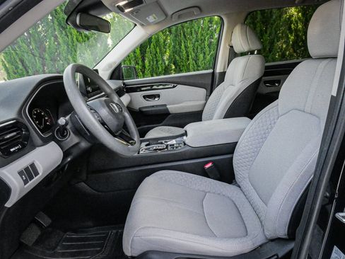 Used 2023 Honda Pilot LX image 7