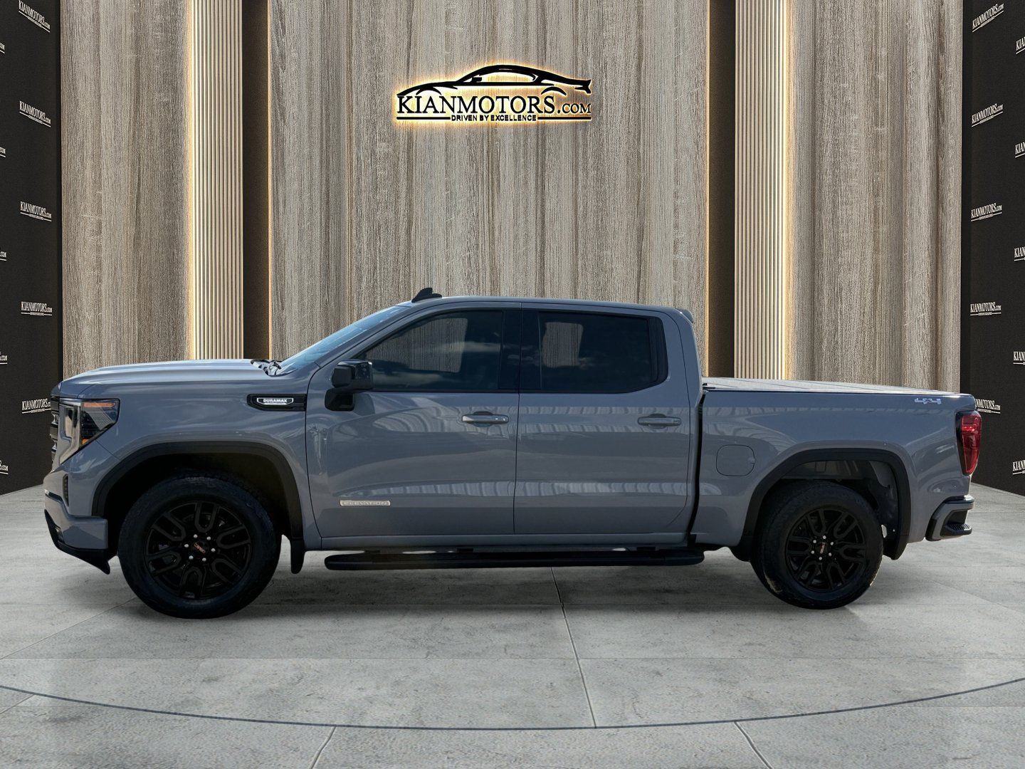 Used 2024 GMC Sierra 1500 Elevation w/ LPO, Elevation Black Package AWD/4WD image 7