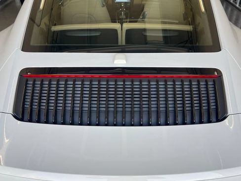 Used 2019 Porsche 911 Carrera RWD image 19