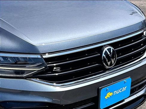 Used 2023 Volkswagen Tiguan SE R-Line AWD/4WD image 31