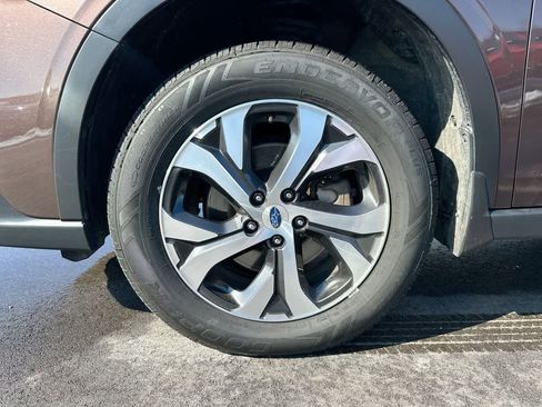 Used 2022 Subaru Outback Touring w/ Popular Package #2 image 19